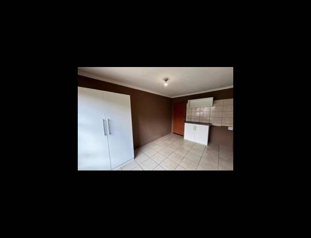 15 BEDROOM HOUSE FOR SALE IN LOMBARDY EAST